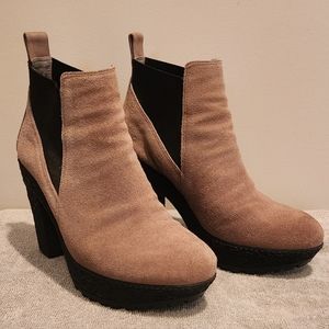 Duane von Furstenberg Paisley Lug Sole Chelsea platform ankle boot Taupe 8M